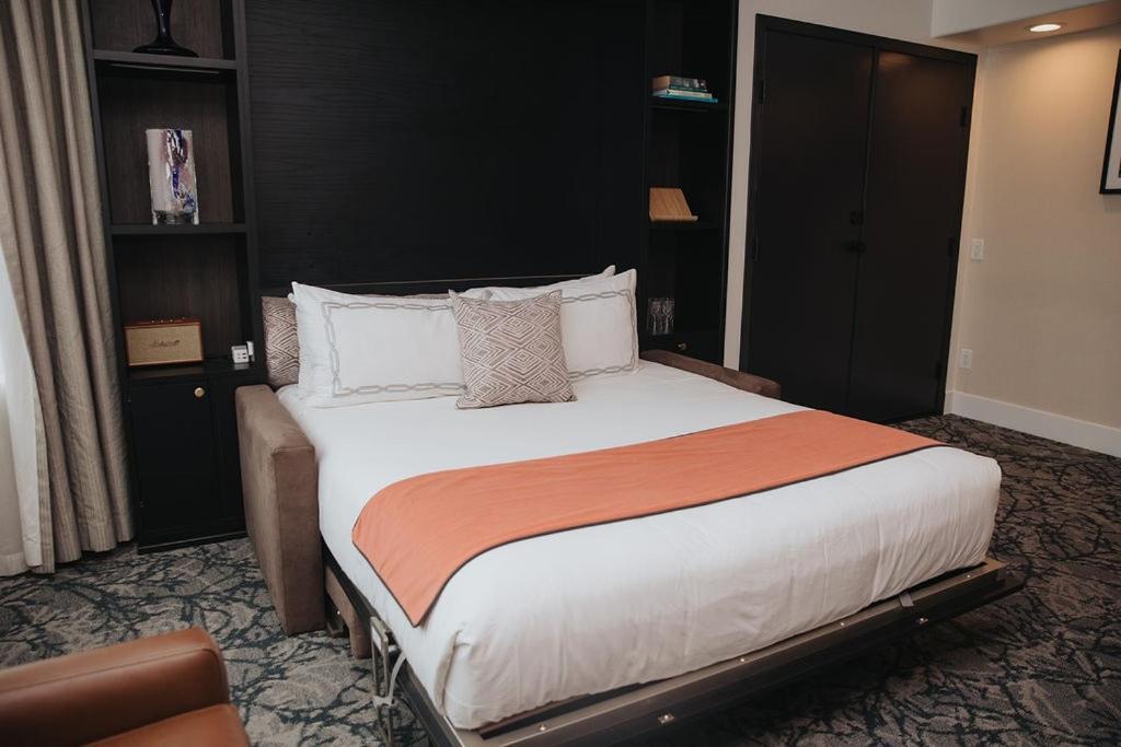 The Parker Hotel And Rooftop Vancouver Exterior photo
